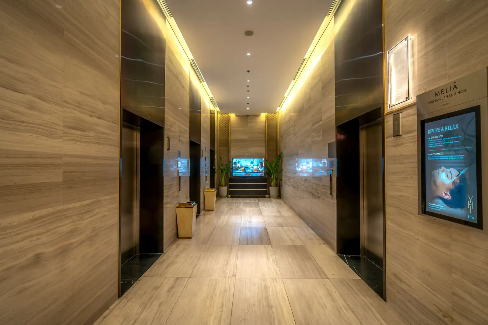 Interior corridor at Serelihotel Insight